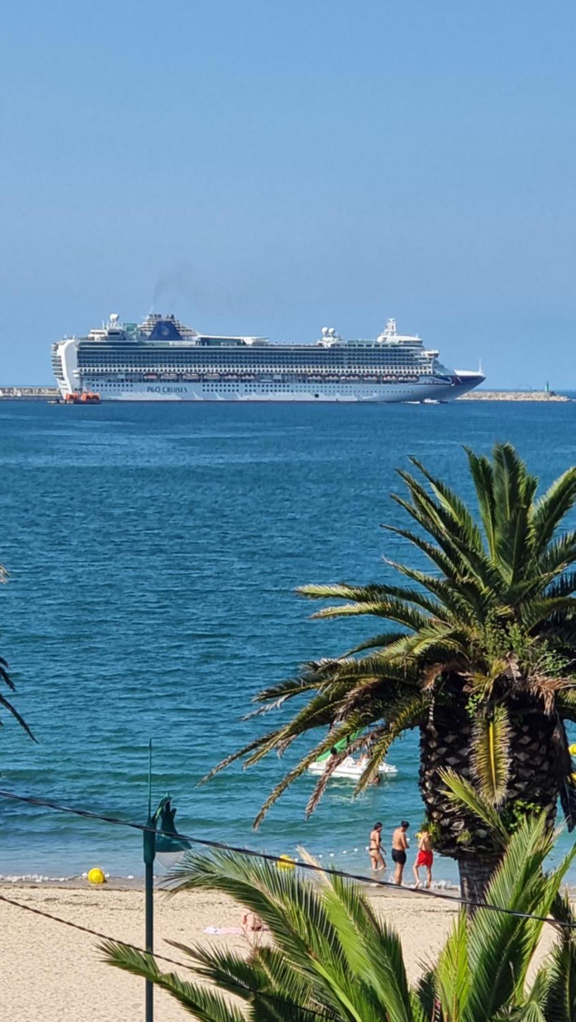 Precioso Atico Frente A La Playa De Santa Cristina Apartman A Coruña Kültér fotó